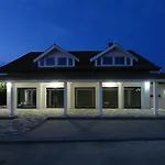 White Apartament *