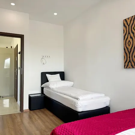 Apartament White *